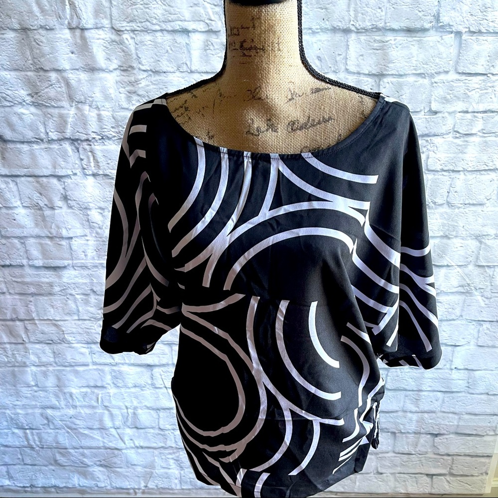 NEW Women’s Blouse - Picture 3 of 5